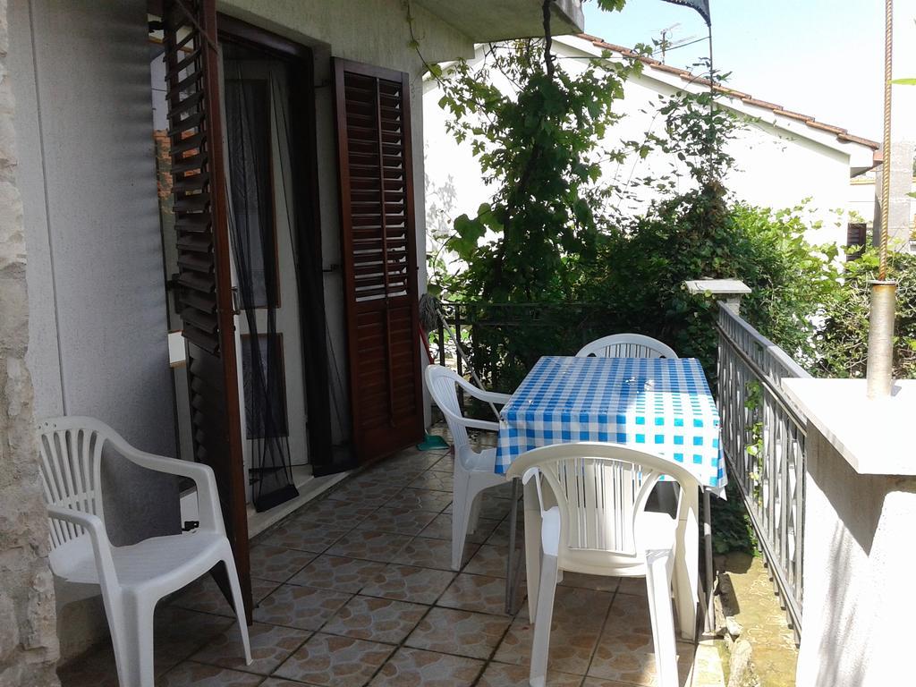 סופטאר Apartments Marina מראה חיצוני תמונה